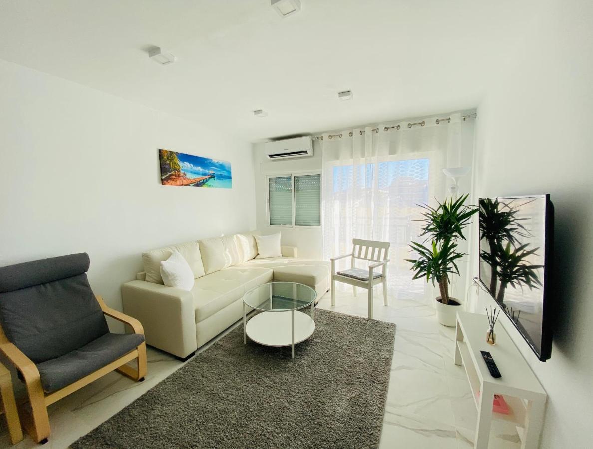 Fresh And Modern Delux Apartment In 1 Min From The Beach! Fuengirola Exterior foto