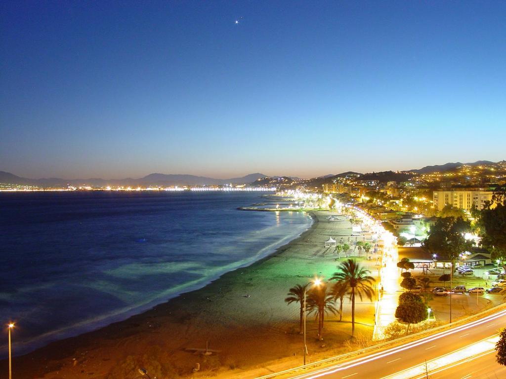 Fresh And Modern Delux Apartment In 1 Min From The Beach! Fuengirola Exterior foto